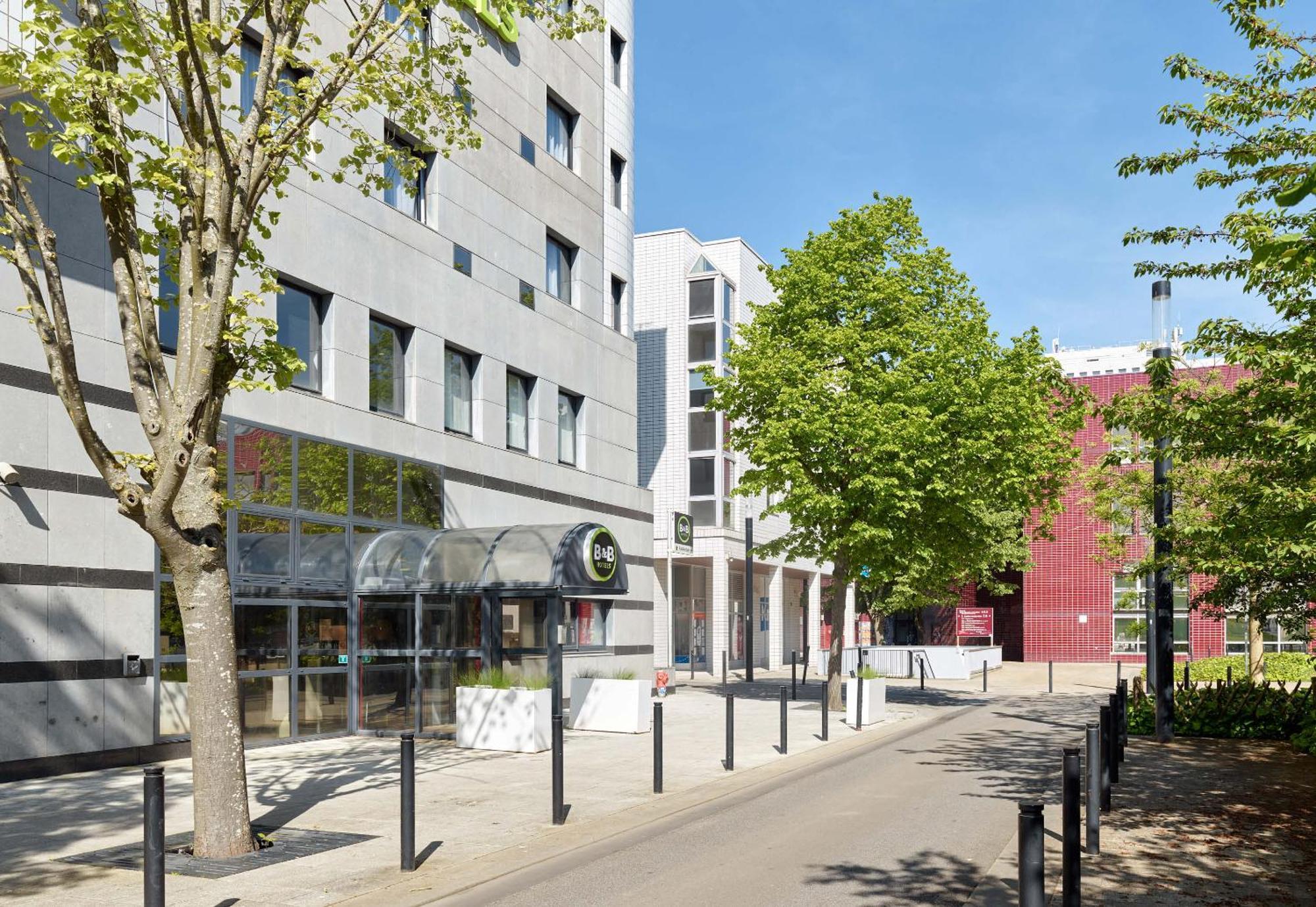 B&B Hôtel Saint-Quentin-en-Yvelines Centre Gare Montigny-le-Bretonneux Exterior foto